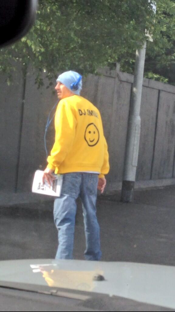 samtomkins1's tweet photo. “@BigEorl: Just passed the most famous man in huddersfield, #directinjector http://t.co/5CKoD1hc85”
Very jealous!!! #FuckTheTile