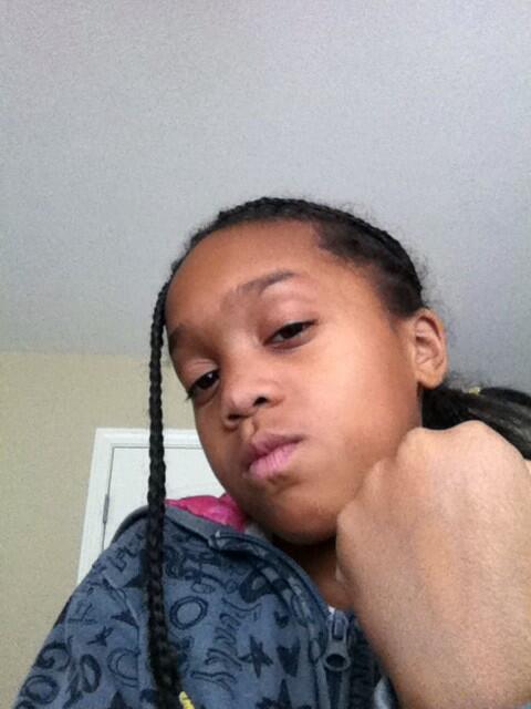 Teglitter's tweet photo. Don't make me give u a nuckle samdwich http://t.co/NQVbilD5lw