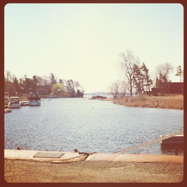 TreasureIslandM's tweet photo. A #beautifulday after all!Come join us on Driftwood patio #lake #ontario #patio #boatinghaven #beers #wine #nature http://t.co/iTMNX2AfdL