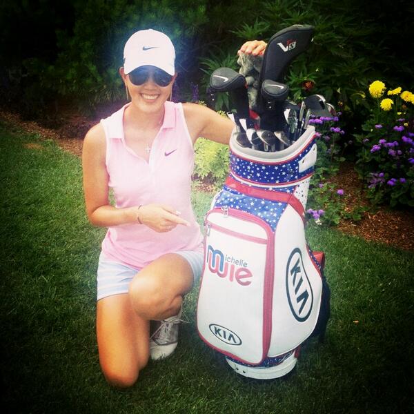 MichelleWieWest's tweet photo. I love my special US Open @Kia golf bag! Thank you Kia for making me such an awesome bag!! <3 #redwhiteblue #mmerica http://t.co/ULxCllA4Dx