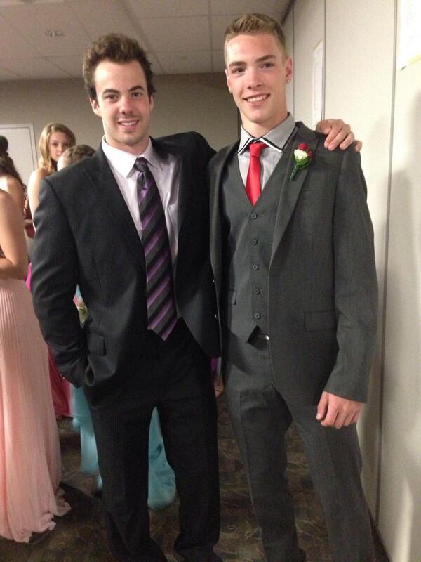 TNA_18's tweet photo. @symenuk17 we just graduated pal http://t.co/xYjRp6LAKN