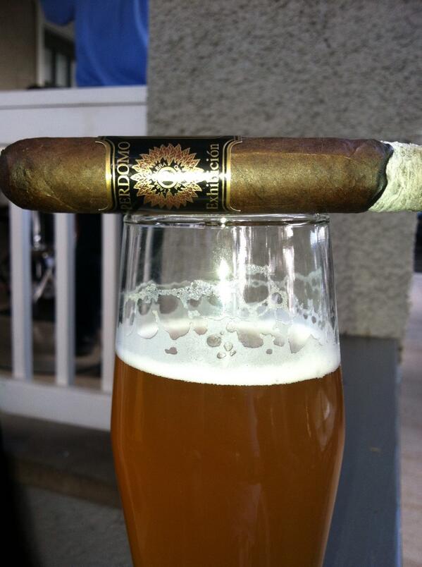 cigaraddict's tweet photo. At Mayor of Old Town relaxing Perdomo Exhibicion Maduro @PerdomoCigars @PerdomoCigarsVP @cigArmando @mayorofoldtown http://t.co/3YoxIyBA6e
