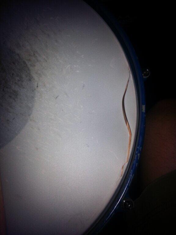 311drumcovers's tweet photo. Apparently playing/practicing to Hydroponic was too much for my snare head haha @311 #311familia #gotaspare http://t.co/Zeq2YRGpP3