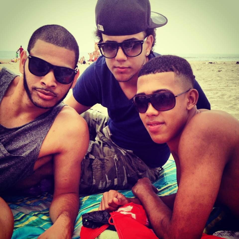 Putgodfirst On Twitter Beach With My Niggas Anjoelr13 And M Valdez10 Http T Co 1y7ruxtpio - georgio at ineedrobuxpls twitter