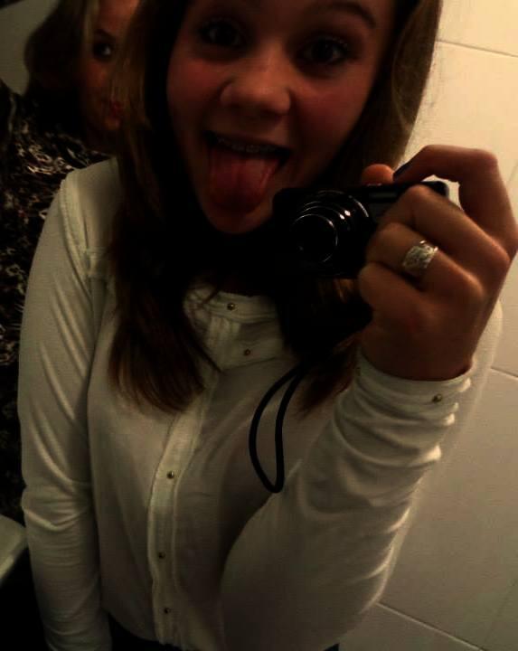 bruna_rehbein's tweet photo. Curti ! *-* http://t.co/WhjmHMUfDj