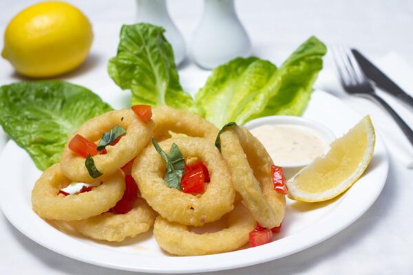 Try our famous CALAMARI RINGS!! #Melbourne #MelbourneRestaurants #Australia #MelbourneCentral #KnoxOzone #ForestHill