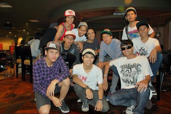 Masih inget ga? 29-may-2011 @ariiefharyo <a href="/kikioktaf/">Tri Rizky Oktaf</a> <a href="/galangnemesis/">Galang Bagenda Esis</a> <a href="/amiesuckeat/">Fahmiimanaulia</a> <a href="/Ipanoss/">Irfan fikri</a> @gussbaa <a href="/teguhtrisna/">Teguh Trisna 'Jawa'</a> dll