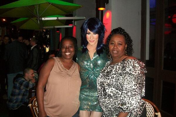 syfyboy12's tweet photo. @TheOnlyDetox u took a pic with one of my friends http://t.co/ZMwU2q8NV6