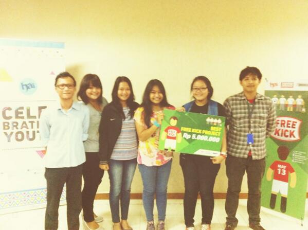 Selamat untuk <a href="/PensiApollo/">A P O L L O</a> yang berhasil menjadi juara #FreeKick2013! Selamat! #awardingfreekick2013 @duniaSOCCER