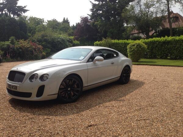 Raji_25's tweet image. Been designated to do the tesco shop however this is the only car left in my drive....#whatisinsurance