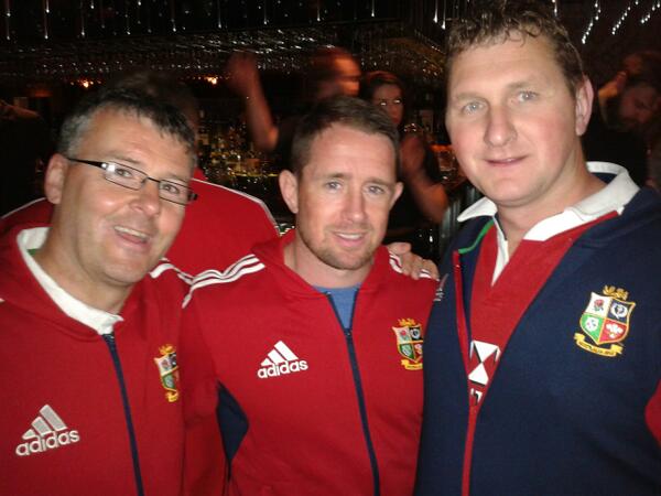pjenkins851's tweet image. new friend at southbank melbourne. #shanewilliams  @MeinzTom  #cleanoff.