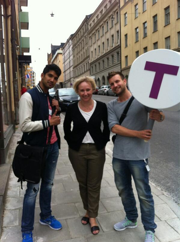 heleneHK's tweet photo. Har träffat trevliga KTH-studenter som ska skriva en masteruppsats om @LilaLinjen och bostadsbyggande. #08pol http://t.co/PS1xCq2CkD