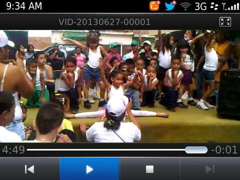 Marjosmar88's tweet photo. Mi hijo bailando @Josmar18 http://t.co/kHNDJYkv0y