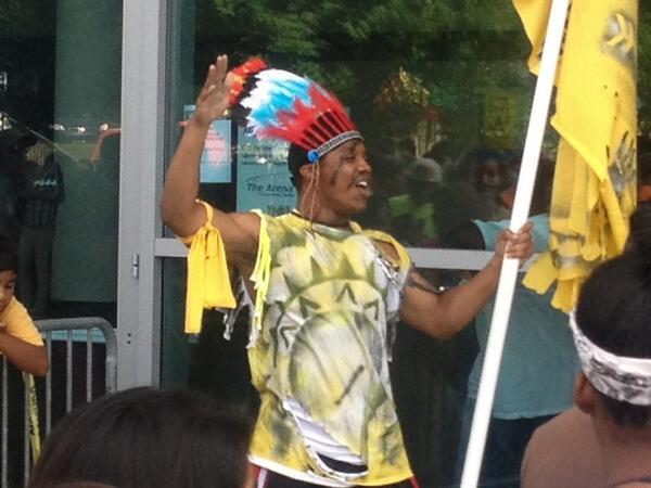 NewGrowthYG's tweet photo. Go Indians!!! @forwardcon http://t.co/dSKEfBiL0h
