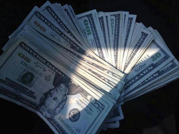 ComGreendot's tweet image. IF YOU TRYING TO GET MONEY LIKE THIS TO PLAY WITH HIT ME UP!!!!!!!