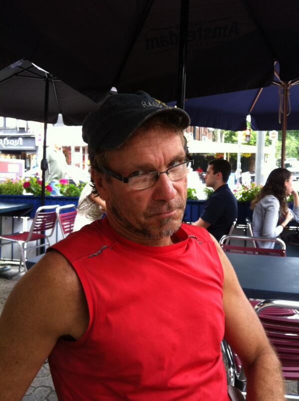chriscollinsTO's tweet photo. @PNM_79 Hey bro. Guess who I'm sitting with! #offbeatroads http://t.co/cFZuCdSfb7