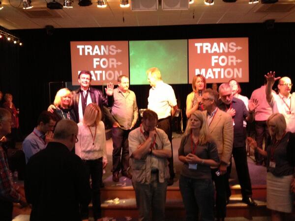 EdSilvoso's tweet photo. Closing of conference in UK. Opening the gates to the King to rule over Stoke-On-Trent. Great launching point! http://t.co/6hdiKF4fVF