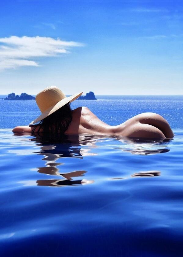 Curveslick's tweet photo. Water. http://t.co/CuAI8eU6v8