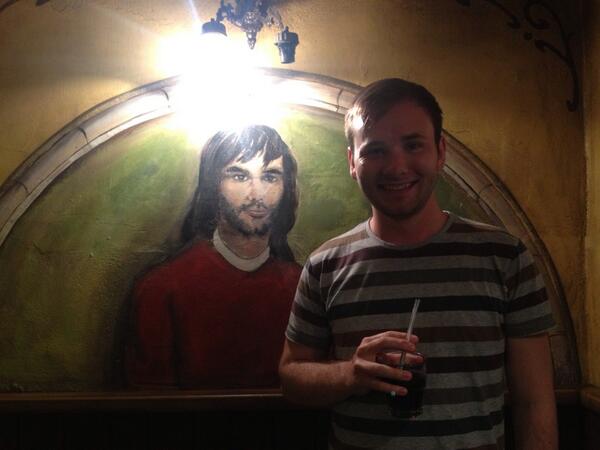jayyhunt's tweet photo. chillin in the george best bar in bled, slovenia #besty #ledge #ni http://t.co/E1IsoU4KGp