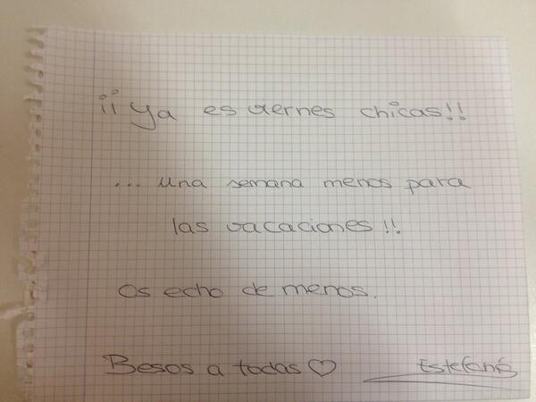 NeusPalou's tweet photo. Llegar a clase y encontrarse esto ha sido lo mejor del dia :) eres la mejor @EsteefiGodoy  ❤❤ http://t.co/hXyQL9517B