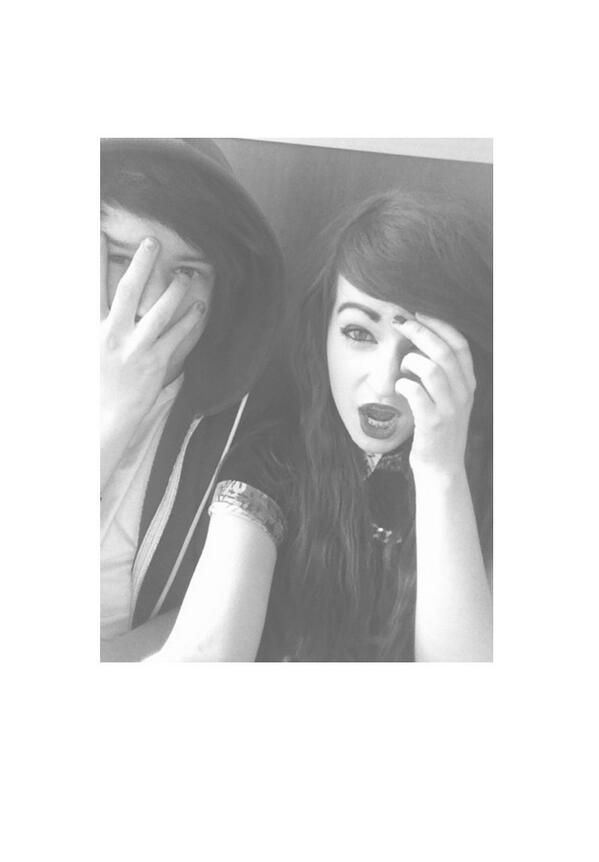 DanielGreeene's tweet photo. We are cute aw<3 http://t.co/YfBwgsFni1