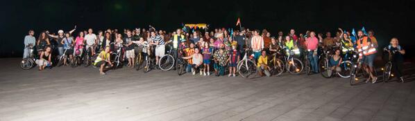 AssBiciTours's tweet photo. Las imágenes mas divertidas de la Bicifiesta 2013 de @AssBiciTours en la semana de la #bicibcn http://t.co/sRGbBDOadq http://t.co/BUsjyoqctZ