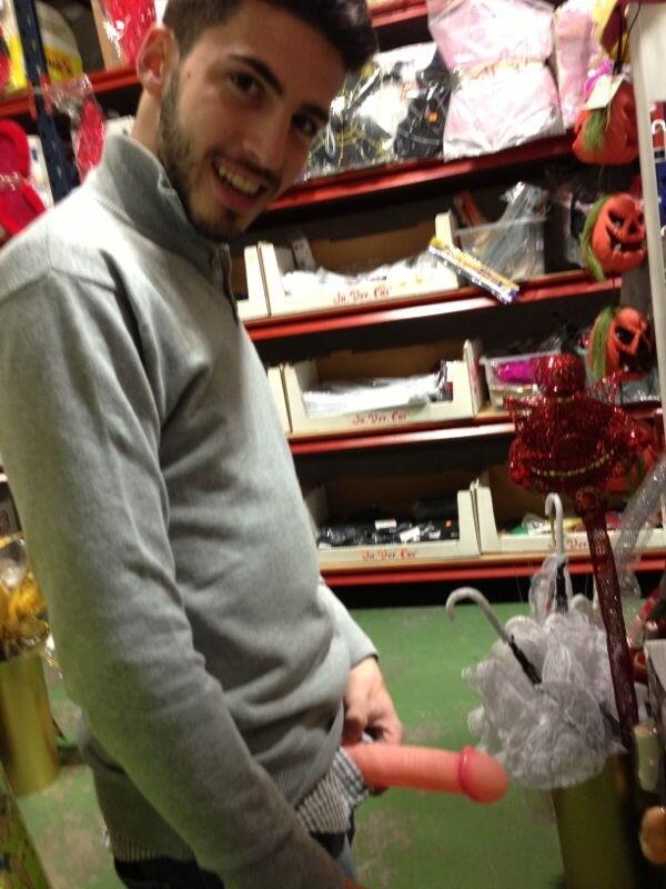 Galante_Daniel's tweet photo. @jOsE_pLaZa_ @jorge_25rl @dp__daniel @mariibel_al canijo pinchatela http://t.co/sog7BOtHcC