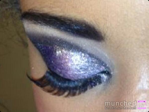 EstrellaHairBty's tweet photo. Make up #glitter #smoke #scouse £20 x http://t.co/V3R7GUFIWH
