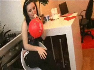 balloonfetishes's tweet photo. LarisaBigScare320x240 -  - http://t.co/3OGb0vPYIO http://t.co/008Bfa17qo
