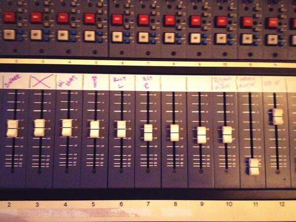 Studio ready to start tracking tomorrow session <a href="/HarryJWhite/">Harry White</a> <a href="/RyanWoodsMusic/">Ryan Woods</a> #harrywhitesessions