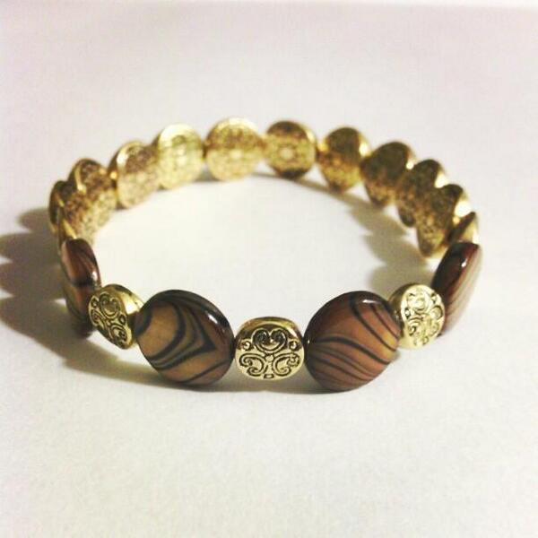 StrandsOriginal's tweet image. StrandsAccessories.com
15.00 Gold Grain - Restocked 
#Gold #Brown #Luxury #Accessories #Shop