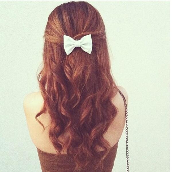 xAloneGirlsx's tweet photo. Rt als je ook bruin haar hebt http://t.co/CsdhrvITWw