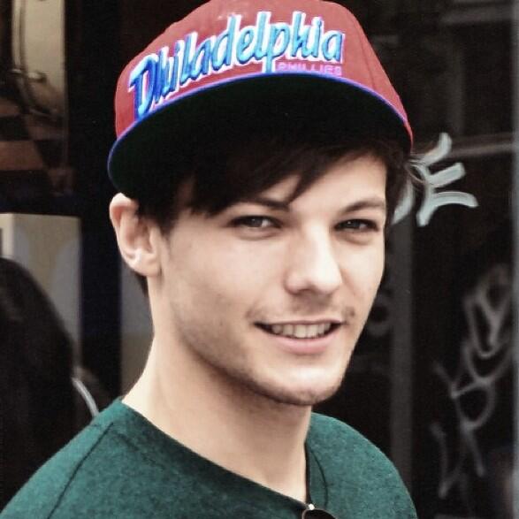 FakingLouis_'s tweet image. 