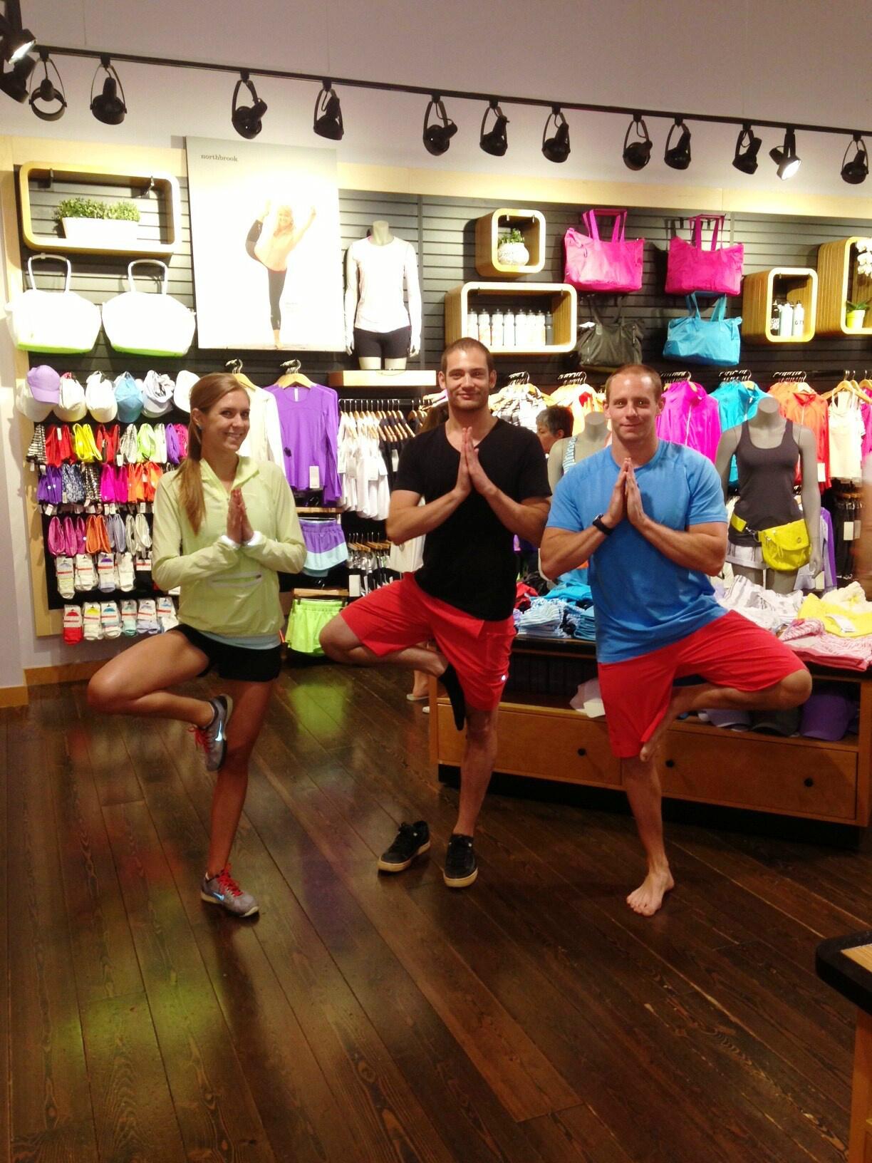 lululemon northbrook court