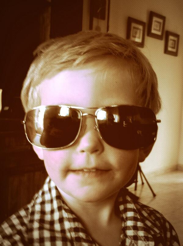 Keewak's tweet photo. @Lizzie__Duffy #CoolDude http://t.co/Xh0prYp4w7