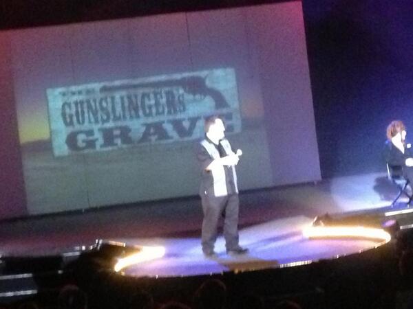 MiceChat's tweet image. Gunslingers grave maze brand new for #ScaryFarm @knotts