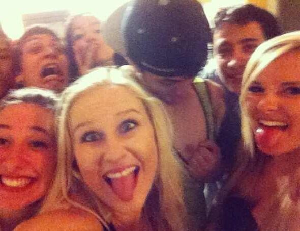 dreashardenia's tweet image. Omg I literally do not remember this  #thatonenight