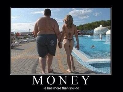 UniLADS's tweet photo. @deanyboy12 listen #UndecisiveLAD Being ripped is good but girls are after one thing. Money. Look at this guy. http://t.co/Zs4Wqeumg1