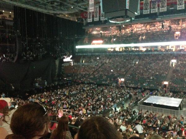 1D & JoBros ♥ (@routinepoutine) on Twitter photo 