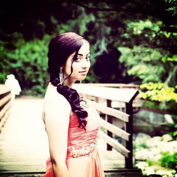 SamanthaCRS's tweet photo. Prom 2013❤ http://t.co/Kzk029GOH3