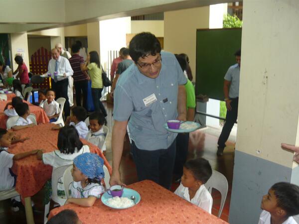 AsianPokerTour's tweet photo. @jasonm1968, #APT General Manager, participating in the feeding program beneficiary of the #APTCharityEvent in Manila http://t.co/jImdRi0vPU