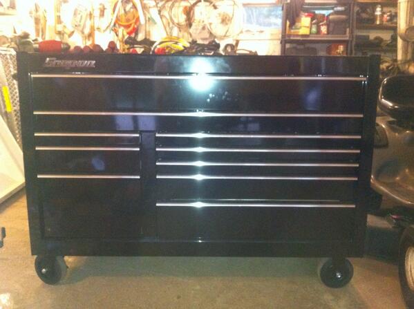 lol_dev's tweet photo. New tool box #gotta#love#snapon http://t.co/G2bGZqj5Zs