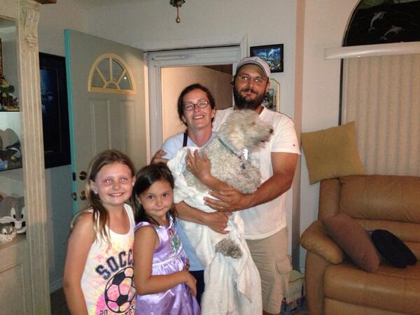 BaxterBlueEyes's tweet photo. I'm home now. Thank you all so much. http://t.co/TXCRCQyeqM