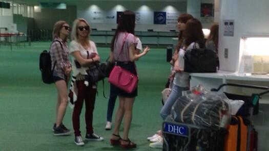 [PIC][11-07-2013]SNSD khởi hành đi Nhật Bản vào sáng nay BO3QnvMCAAIfMKB