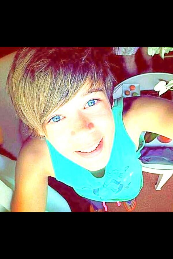 martha29287932's tweet photo. Someone txt me plzzz...im bored...???😣 http://t.co/VDLjYXJ6Rm