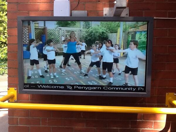 Four new @TheLifeChannel1 screens put in <a href="/PenygarnPrimary/">Penygarn Primary</a> today