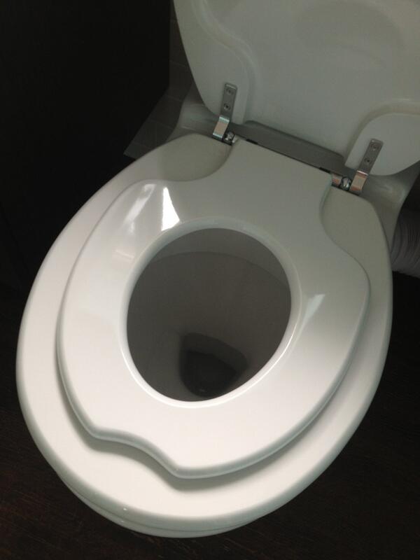 KuboKitchens's tweet image. what a wonderful invention......... built in kiddies training seat . Stowed away, held by a hidden magnet. How neat!