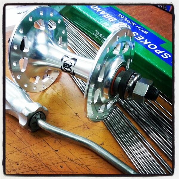 ChamberCycles's tweet image. Wheel building time. #systemex #openpro #buttedspokes