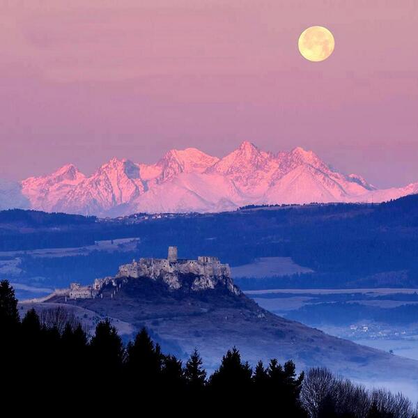HighTatrasSlova's tweet photo. Vysoke Tatry Slovakia /High/Tatras/ http://t.co/r2Lz7uCdmn