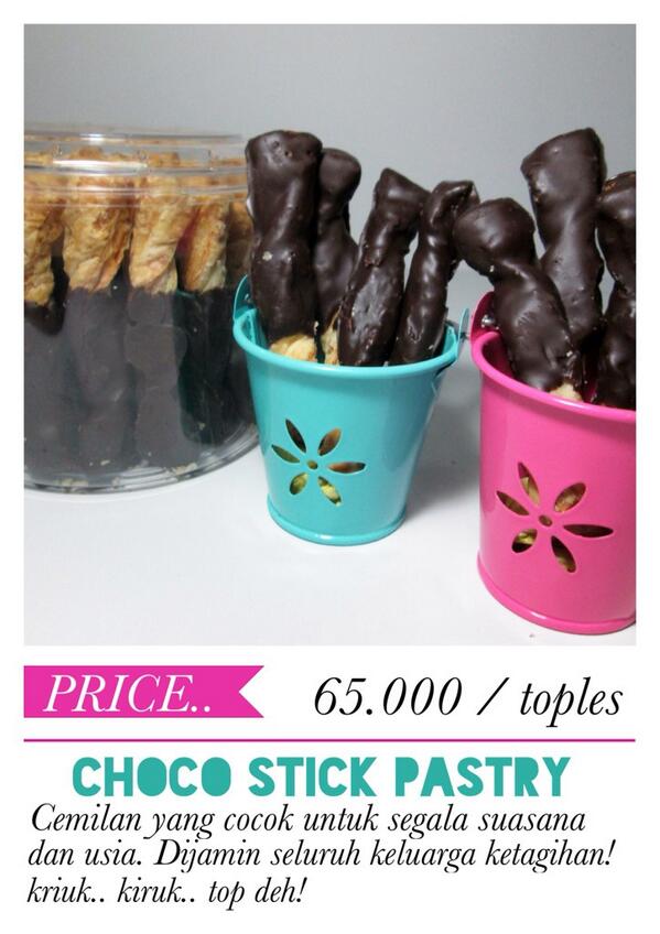 petitecupcakery's tweet photo. kulit pastry yang renyah di celup ke dark chocolate leleh, nagihhhh! 65rb untuk satu ukuran toples. http://t.co/yA3uz5LxBy